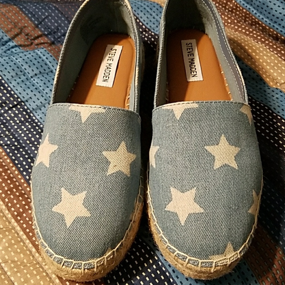 Steve Madden stars shoes